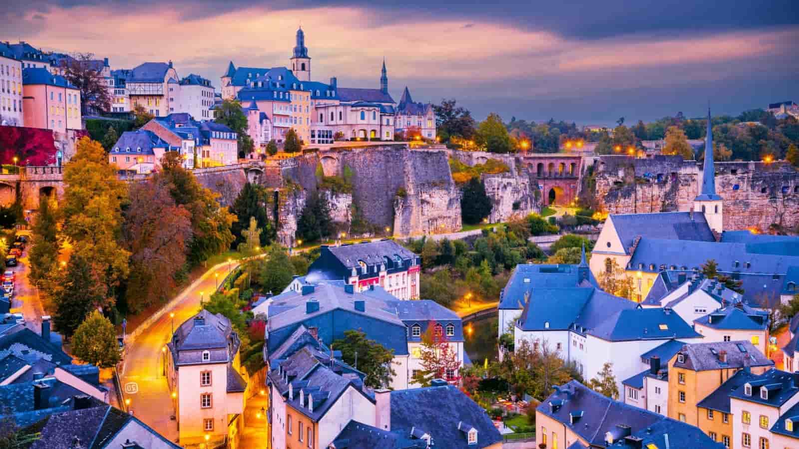 Luxembourg đứng thứ 2 danh sách các nước giàu nhất thế giới